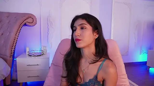 Snapshot of LucianaBlanco_ chatting on July 5, 2026, 3:41 pm LucianaBlanco online show from July 5, 2026, 3:41 pm