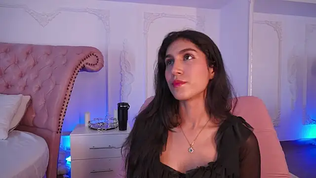 Snapshot of LucianaBlanco_ chatting on June 30, 2026, 8:53 pm LucianaBlanco online show from June 30, 2026, 8:53 pm