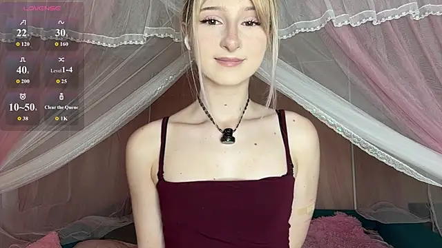 OnlyEva1 online show from June 26, 2026, 10:43 am