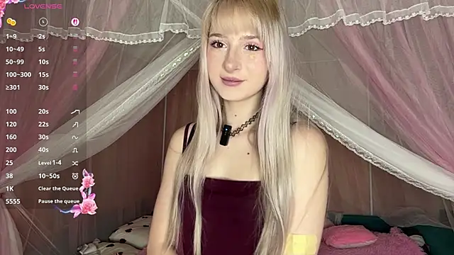 OnlyEva1 online show from April 20, 2026, 7:55 am