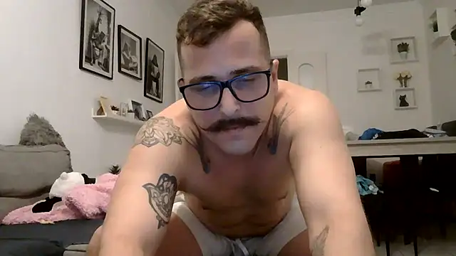 Snapshot of yanick931 chatting on June 17, 2026, 9:47 pm yanick931 online show from June 17, 2026, 9:47 pm