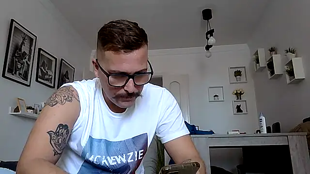 yanick931 online show from April 30, 2026, 10:44 am