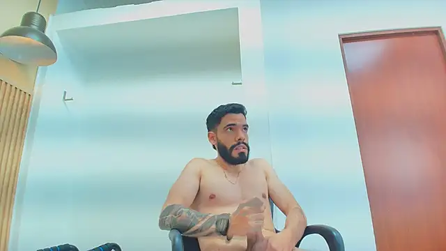 JEAN LEWIS2 online show from March 12, 2026, 1:33 am