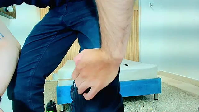 JEAN LEWIS2 online show from March 19, 2026, 7:25 pm