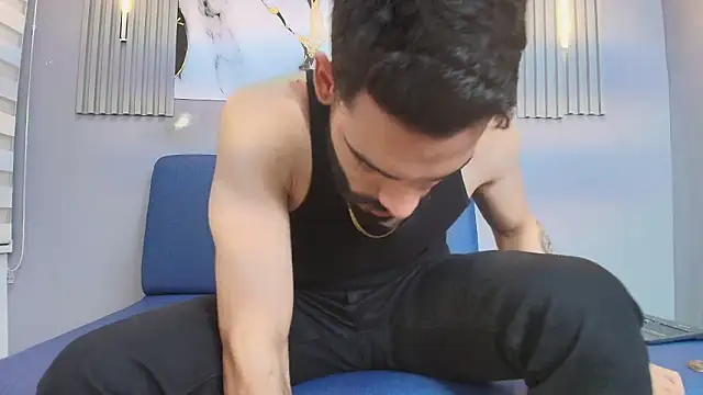 JEAN LEWIS2 online show from March 11, 2026, 1:16 pm