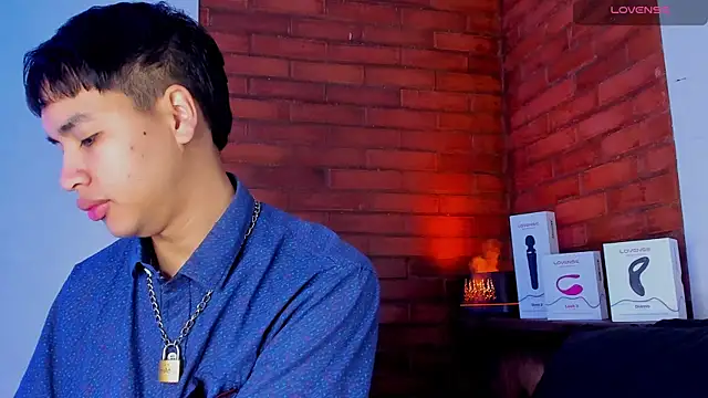 Lee Colee online show from April 8, 2026, 12:17 pm