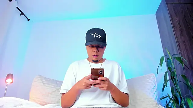 Snapshot of Randdy_333 chatting on March 26, 2026, 5:17 am Randdy 333 online show from March 26, 2026, 5:17 am