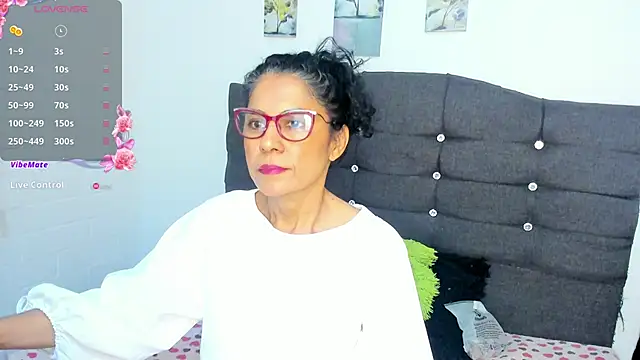Antonella Rizzo01 online show from June 9, 2026, 10:55 pm