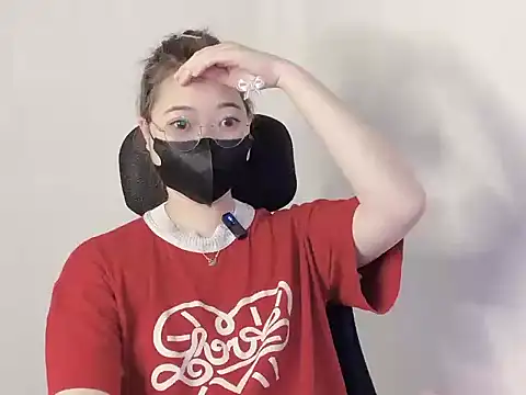 hunhun122 online show from April 19, 2026, 5:03 pm