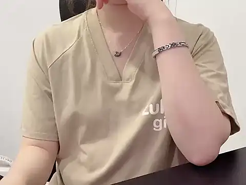 hunhun122 online show from June 9, 2026, 5:25 pm