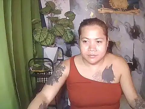 Exoticcashly online show from June 18, 2026, 4:12 pm