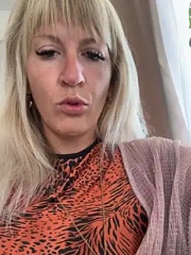 AtomBlondy online show from April 22, 2026, 12:12 pm