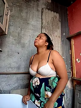 gatinha20257 online show from April 26, 2026, 4:26 pm