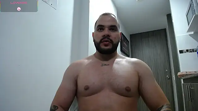 Snapshot of Axel_Dominus chatting on July 8, 2026, 6:47 am Axel Dominus online show from July 8, 2026, 6:47 am