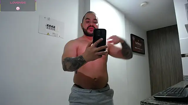 Snapshot of Axel_Dominus chatting on July 13, 2026, 8:35 am Axel Dominus online show from July 13, 2026, 8:35 am