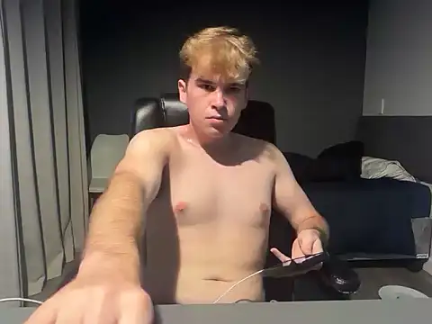 Snapshot of Che_18 chatting on March 14, 2026, 5:19 pm Che 18 online show from March 14, 2026, 5:19 pm