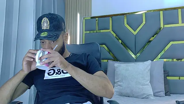 Oliver bigblack cock online show from March 21, 2026, 8:57 pm