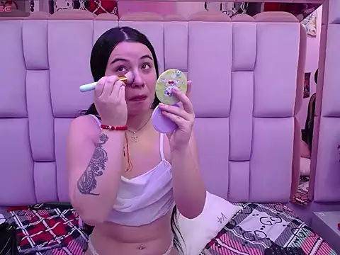 Katherine Squirt  online show from April 28, 2026, 3:33 am