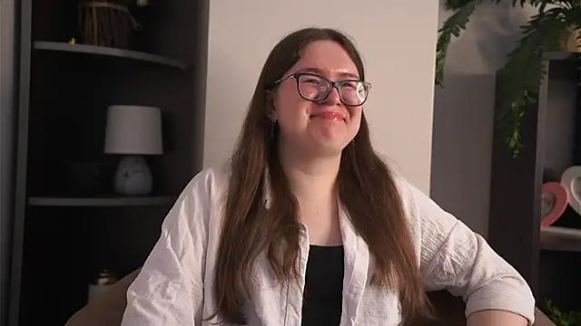 Snapshot of LinseyBellisario chatting on March 15, 2026, 9:27 am LinseyBellisario online show from March 15, 2026, 9:27 am