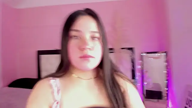 Julieth Caandy online show from June 15, 2026, 12:16 pm