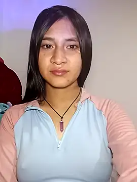 KarolaMendez online show from July 15, 2026, 9:44 pm