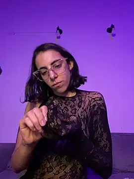 Poison Ivy 29 online show from April 28, 2026, 10:36 pm