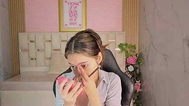 veronicaa s online show from June 1, 2026, 8:30 pm