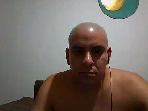 Matiasadventurexxx online show from March 18, 2026, 1:31 am