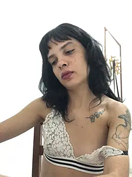 pinacarracci online show from July 6, 2026, 8:22 pm