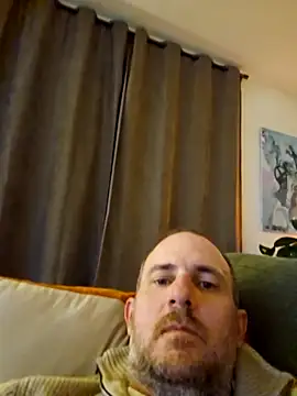 dufatcock online show from May 4, 2026, 9:17 pm