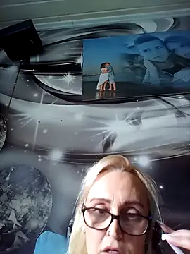 Snapshot of roxy_74 chatting on March 12, 2026, 12:09 pm roxy 74 online show from March 12, 2026, 12:09 pm