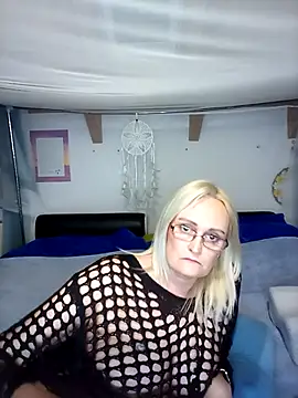 Snapshot of roxy_74 chatting on March 19, 2026, 11:54 am roxy 74 online show from March 19, 2026, 11:54 am