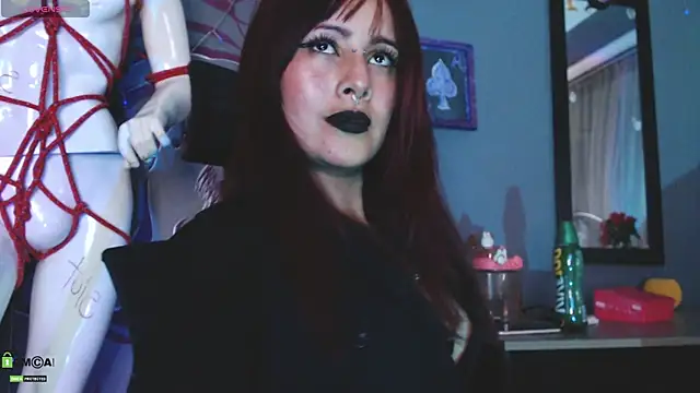 Snapshot of Regina_Iris chatting on July 11, 2026, 1:28 am Regina Iris online show from July 11, 2026, 1:28 am