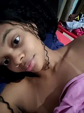 Snapshot of marialuiza2027 chatting on March 18, 2026, 5:58 pm marialuiza2027 online show from March 18, 2026, 5:58 pm