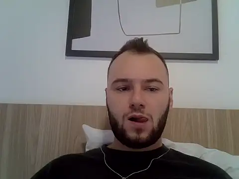 piazaocwb23 online show from May 3, 2026, 4:43 pm