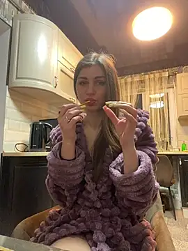 GlamXX online show from March 17, 2026, 9:40 pm