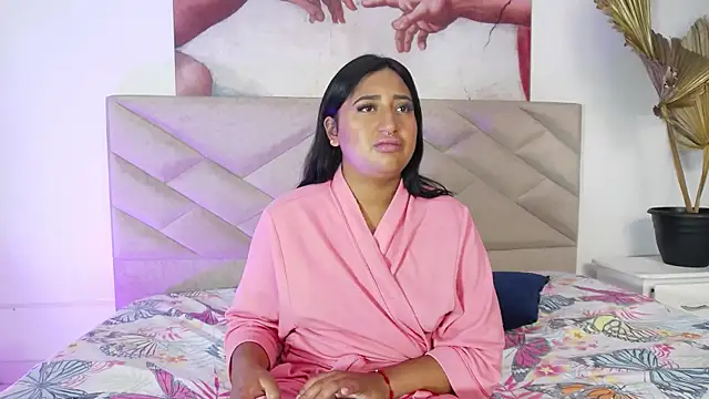 DestiinyBlack online show from April 22, 2026, 2:13 pm