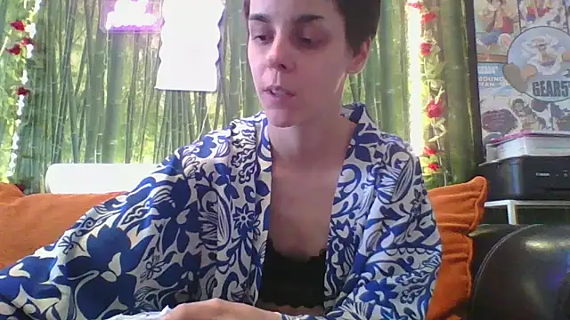 Girls26x online show from April 7, 2026, 1:02 pm