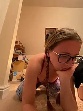 SophMaeexo online show from March 18, 2026, 11:37 pm