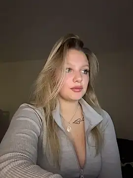 bettyloveu online show from May 14, 2026, 5:10 pm