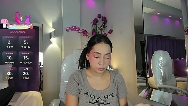 MiaCamille  online show from June 19, 2026, 6:14 pm