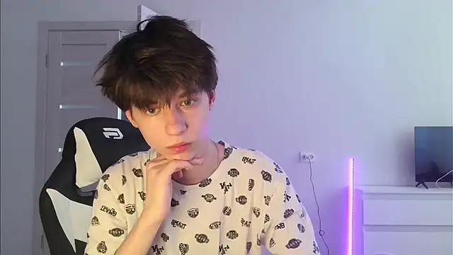 cutie boys1 online show from June 29, 2026, 8:21 am