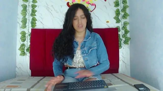 Snapshot of aurora_Diazcm chatting on March 25, 2026, 4:39 pm aurora Diazcm online show from March 25, 2026, 4:39 pm