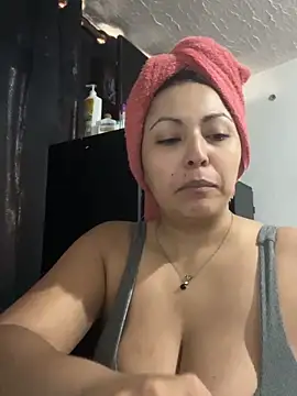 karlyprintt online show from June 4, 2026, 2:33 pm