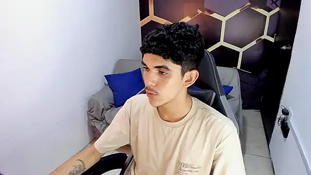 FlinsShadow online show from March 18, 2026, 3:09 am