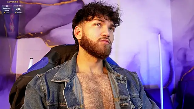 Oliver Dallas1 online show from May 20, 2026, 5:37 am