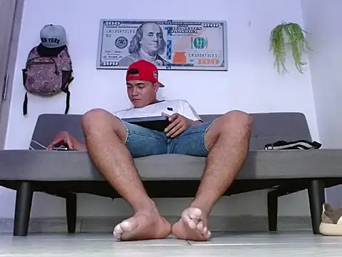 Snapshot of alpha_yorley chatting on April 8, 2026, 7:04 pm alpha yorley online show from April 8, 2026, 7:04 pm