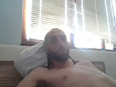 stiven121312 online show from June 17, 2026, 10:14 am