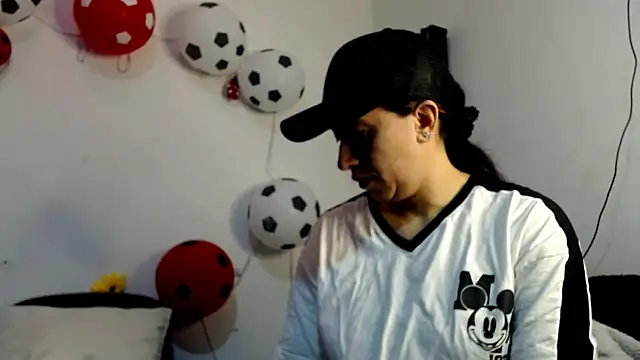 ItsAmara online show from July 14, 2026, 12:33 pm