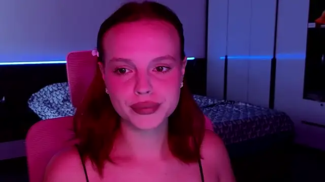 mollybossy online show from June 17, 2026, 12:54 am